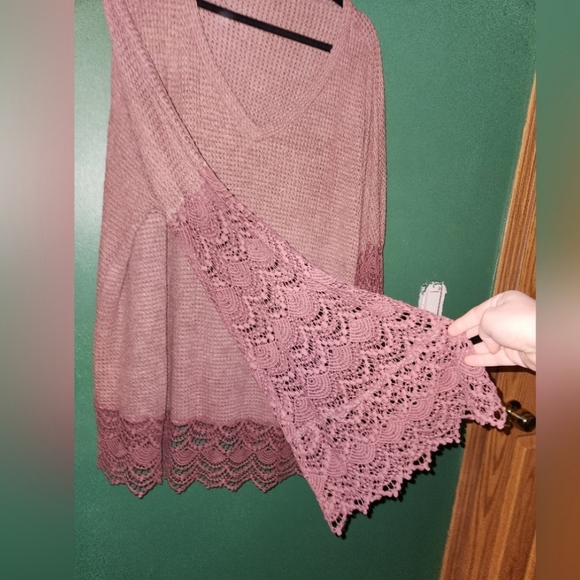And the why L mauve waffle knit belle sleeve top - Picture 4 of 6